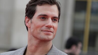 Photo of Henry Cavill Made $400K Per Episode for ‘The Witcher’ — How Does It Compare to His Superman Salary?
