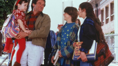 Photo of ‘Mrs. Doubtfire’ Actress Lisa Jakub Recalls How Robin Williams Was Always Open About Mental Health