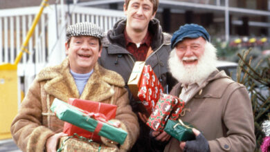Photo of Rarely seen pictures of the Only Fools and Horses stars filming classic Christmas specials