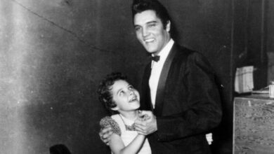 Photo of Elvis Presley gave 13-year-old girl touching gift – ‘We bonded’
