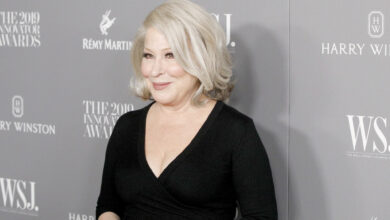 Photo of Bette Midler apologises after ‘outburst’ in which she called West Virginia ‘poor, illiterate’
