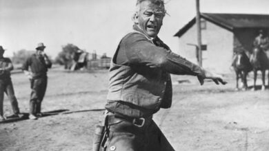 Photo of John Wayne Made Hollywood History by Making His Characters ‘Fight Dirty’