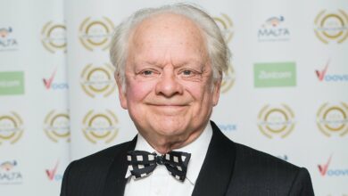 Photo of David Jason shares heartwarming message for Only Fools and Horses fans on 82nd birthday
