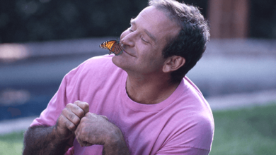 Photo of Robin Williams Suffered “Devastating” Dementia, Son Shares New Details