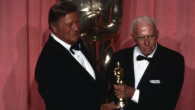 Photo of John Wayne Once Revealed What Makes an Actor’s Hate for a Director Turn to Love at the 1975 Oscars