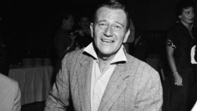 Photo of John Wayne Gave Michael Caine Movie Career Advice to Avoid Fans Peeing on His Shoes