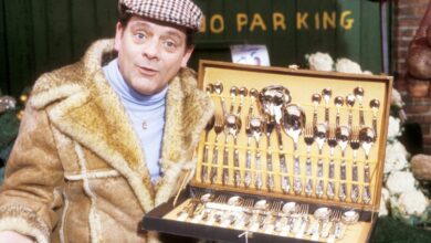 Photo of Only Fools and Horses legend David Jason was the fifth choice to be Del Boy behind these actors