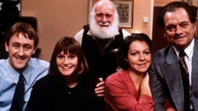 Photo of ‘Never saw it coming’ Only Fools and Horses’ Cassandra star on ‘special’ legacy of sitcom