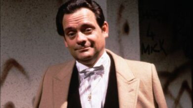Photo of Only Fools and Horses star David Jason unrecognisable in first ever TV role with a huge moustache before playing Del Boy