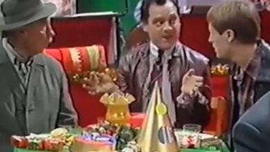 Photo of The forgotten Only Fools and Horses live sketch where Rodney nearly ‘nuts’ TV host
