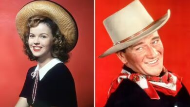 Photo of John Wayne’s incredible generosity towards co-star trapped in Shirley Temple set feud