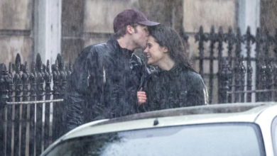 Photo of William and Kate actors share kiss during St Andrews filming for The Crown