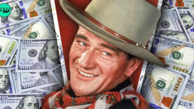 Photo of Man Walked Right into a Bank, Opened Suitcase to Deposit $500,000 in Cash Due to John Wayne: “If your bank is good enough for John Wayne, it’s good enough for me”