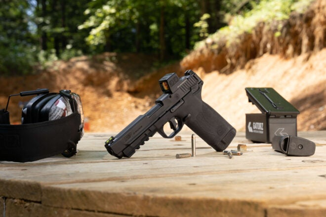 Photo of NEW M&P 22 Magnum Pistol From Smith & Wesson