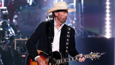 Photo of Toby Keith Releases New Video For “Don’t Let The Old Man In”