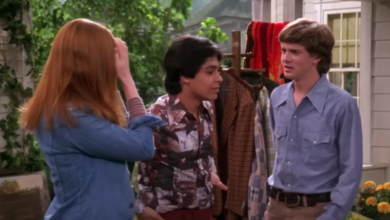 Photo of Laura Prepon And Topher Grace Were Completely Clueless After Wilmer Valderrama Went Off-Script During Their That ’70s Show Scene